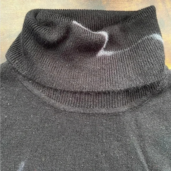 Croft and Barrow | woman’s turtleneck sweater. Size: M. - Picture 2 of 9